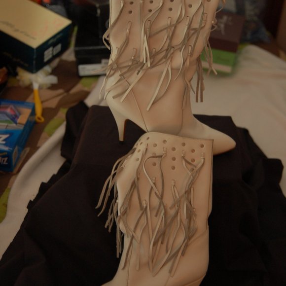 Vintage Two Lips Leather Boots with fringe - Picture 7 of 7